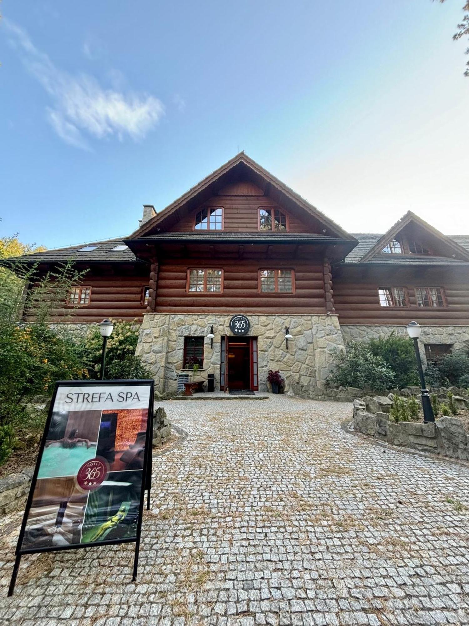 Hotel 365 Kielce Buitenkant foto